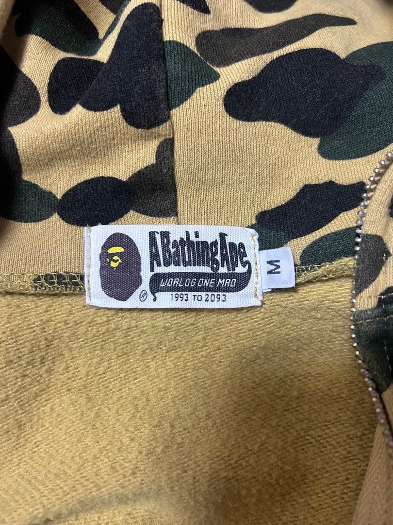 さ*っ様 A Bathing Ape カモフラージュパーカー M