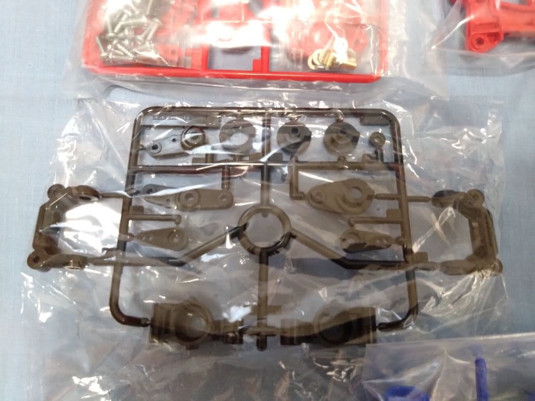 田宮 47479 TA02カーボンシャーシコンバージョンセットと関連部品の