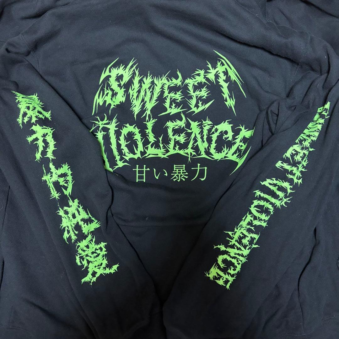 甘い暴力 スウィート・ヴァイオレンス パーカー - メルカリ
