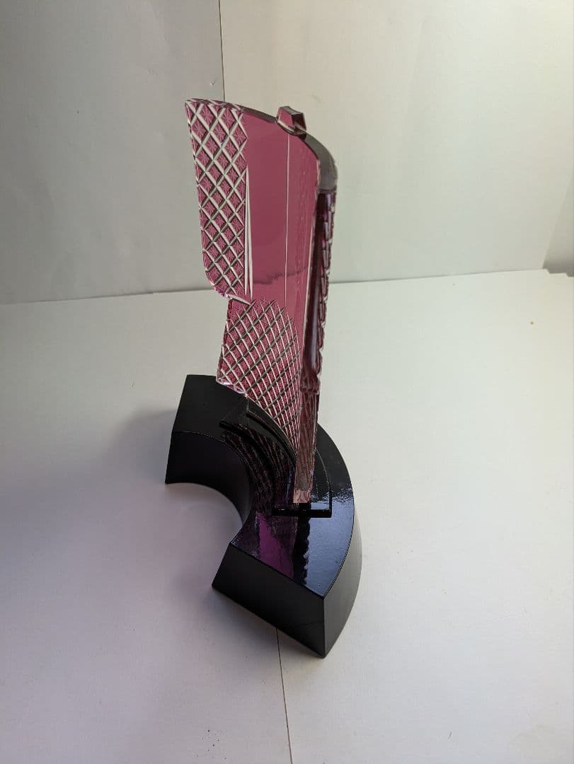 現代の名工、黒木国昭、『きもの図・薩摩切子文置物』、銘「黒木国昭作