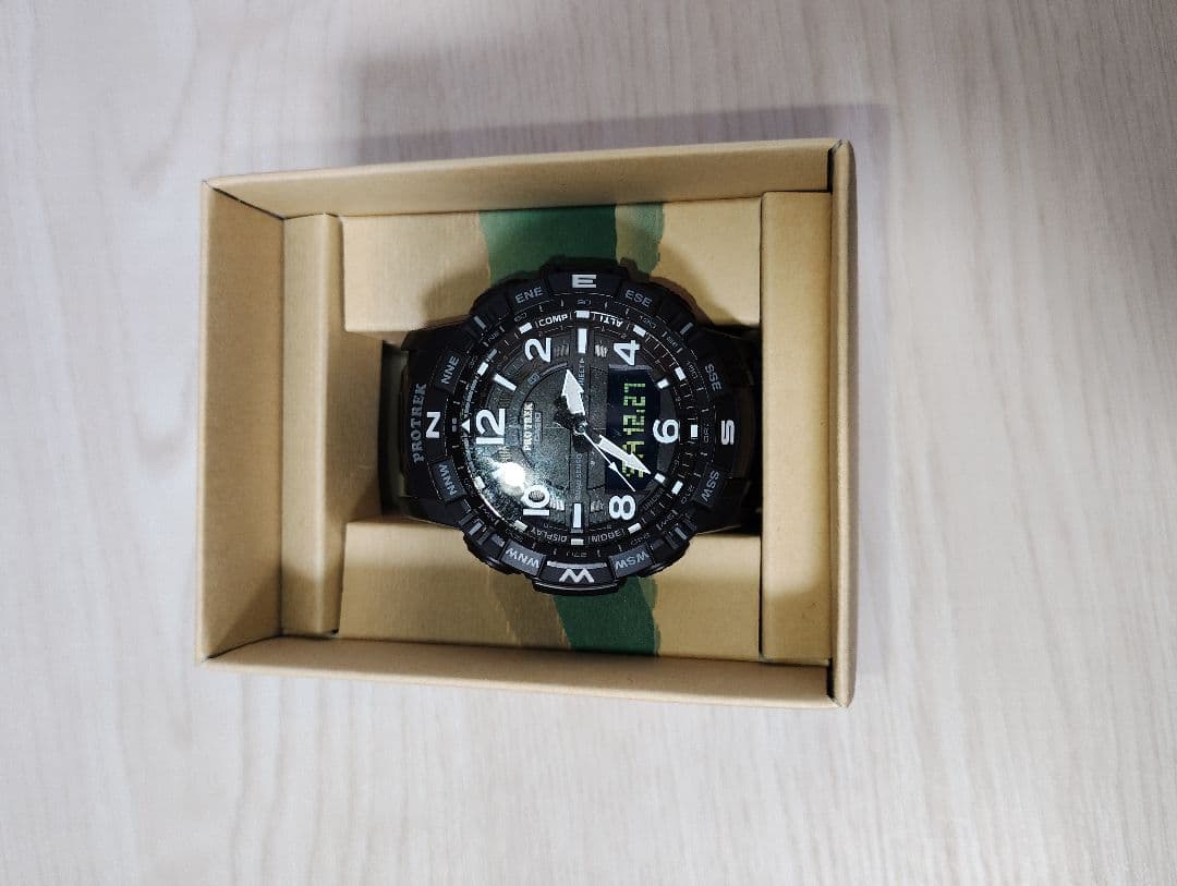 PRO TREK ブラック アナログ腕時計