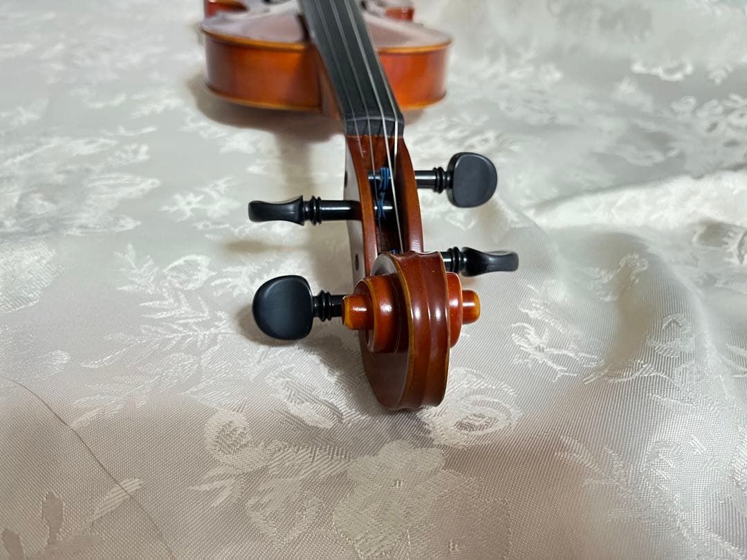 バイオリン　スズキ　SUZUKI 鈴木　楽器を守る丈夫なハードケース付き