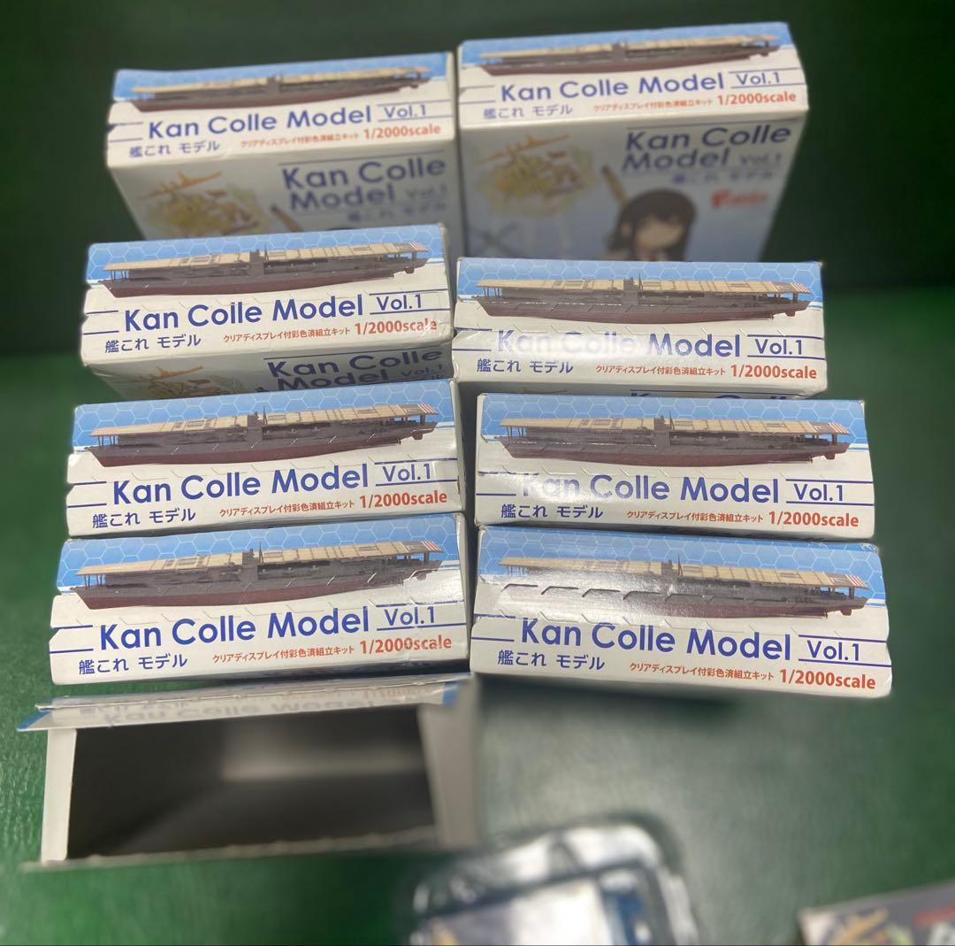 艦船モデルの1/2000スケール、全8種類+1の艦船が含まれ、