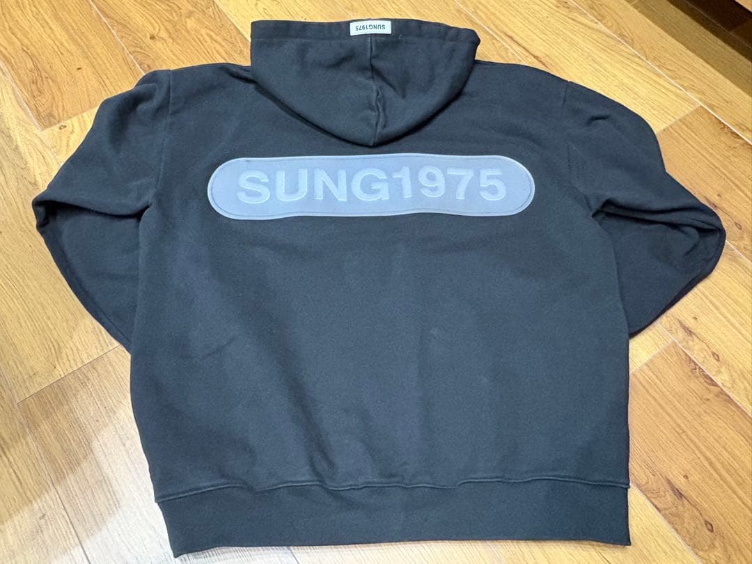 【限界値下げ】秋山成勲 着 完売品 sung1975 パーカー 黒