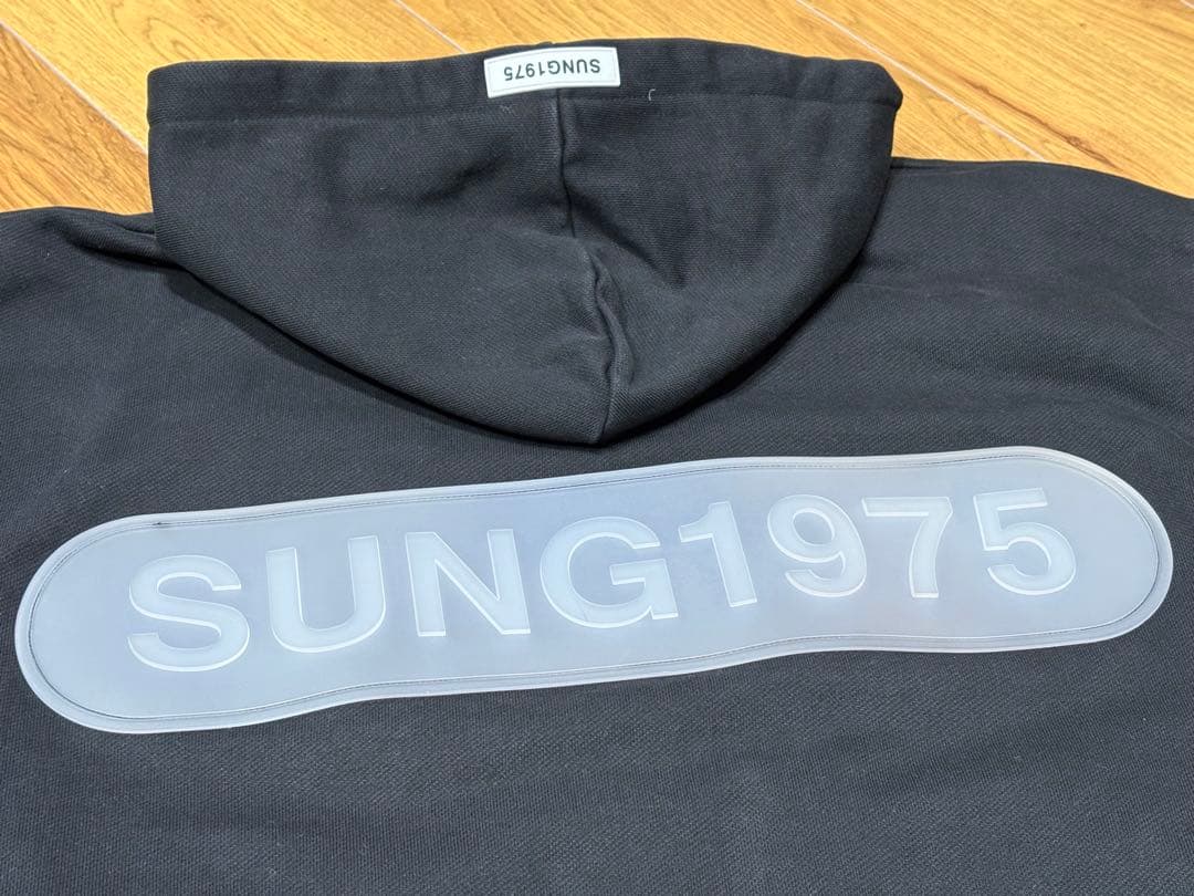 【限界値下げ】秋山成勲 着 完売品 sung1975 パーカー 黒