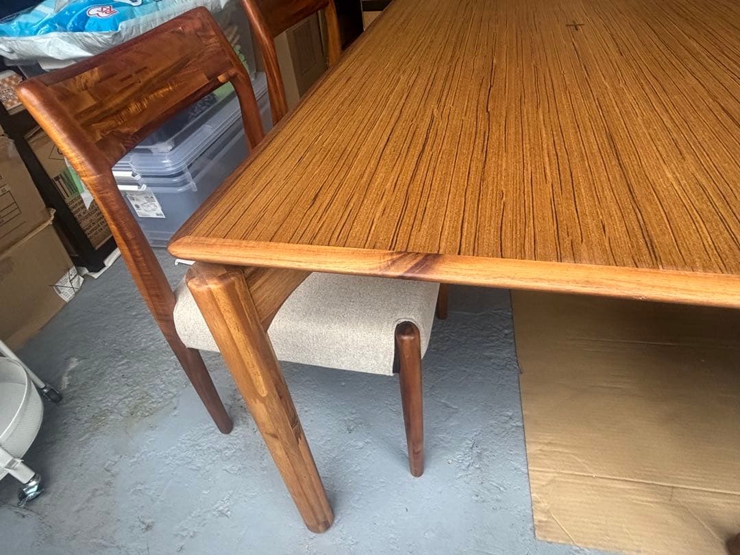 EDDA ダイニングテーブルとアームチェア2脚セット