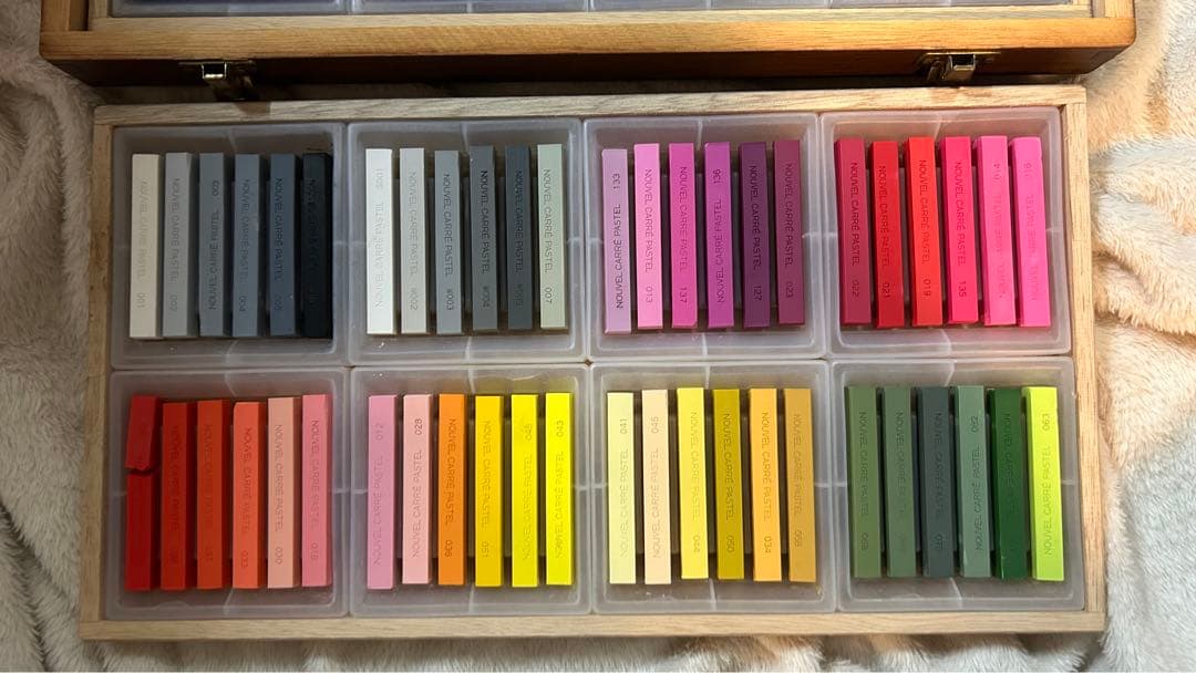 【即購入可】NOUVEL CARRE PASTEL 96色 木箱