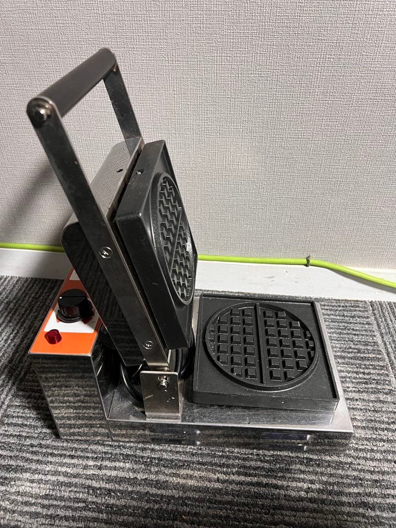 ワッフルメーカー ステンレス製 温度調節機能付き