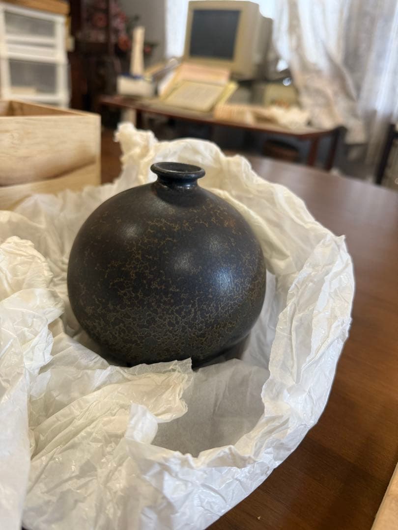 一輪差し　荒田耕治　笠間焼