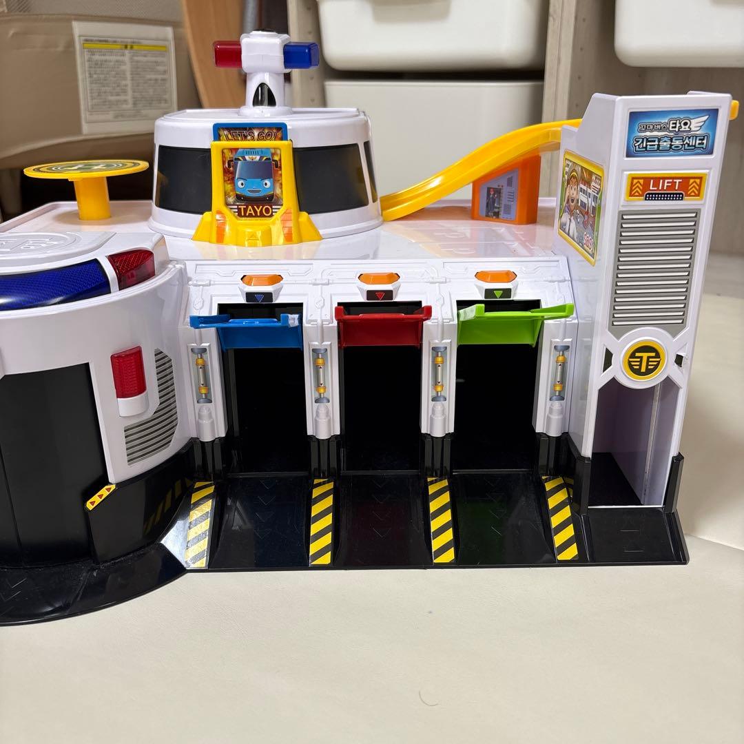 THE LITTLE BUS TAYO ちびっこバスタヨ 緊急出動センター