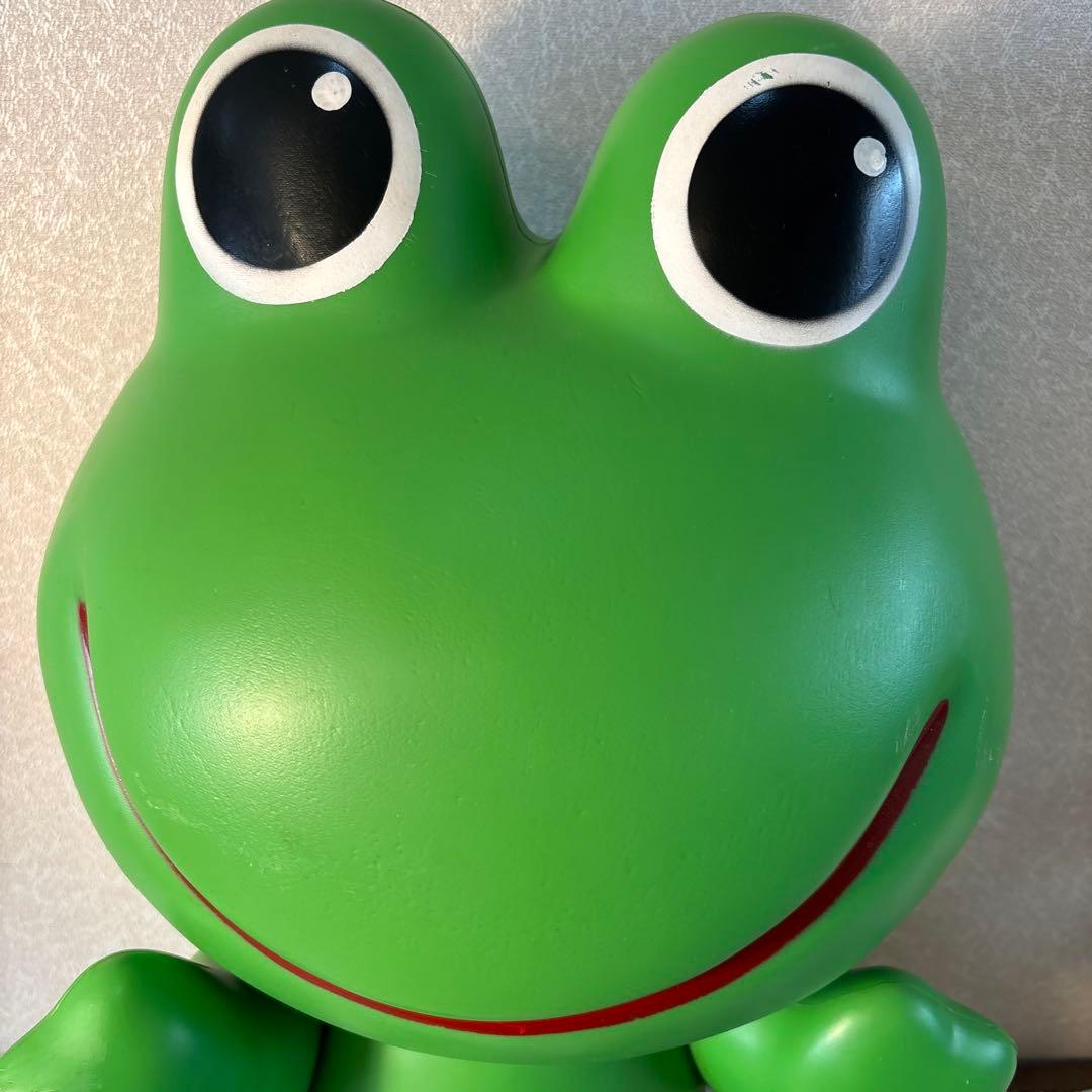 ケロちゃん大型フィギュア