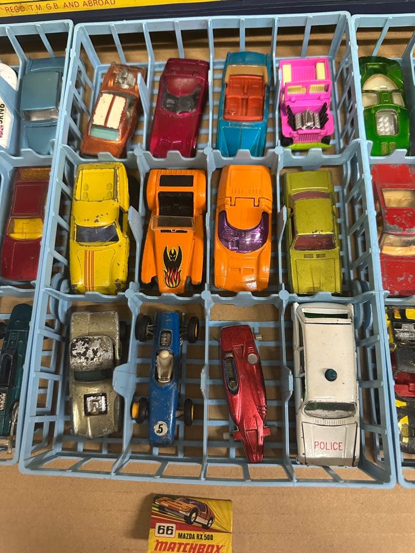 希少 MATCHBOX . HOTWHEELS 他 ミニカー 49台 ケース付