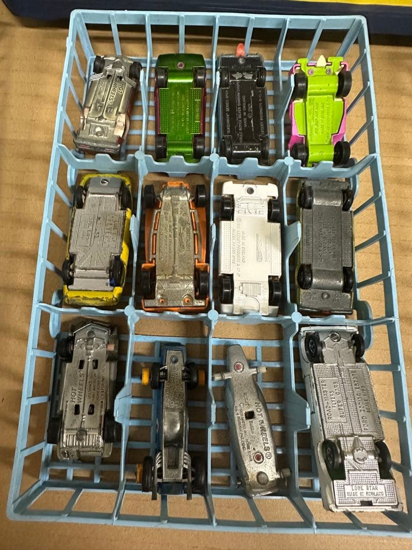 希少 MATCHBOX . HOTWHEELS 他 ミニカー 49台 ケース付