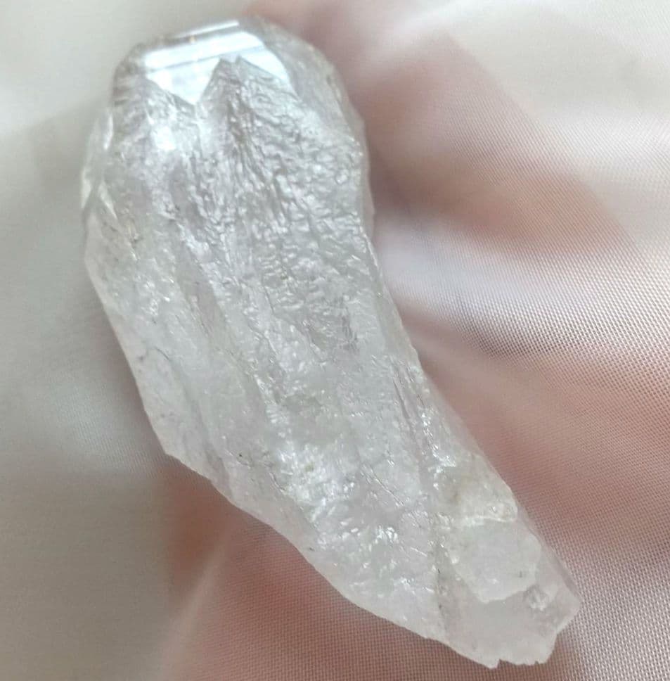 有翼の女神❇️高品質マニハール産 虹入り カーブド・クォーツ