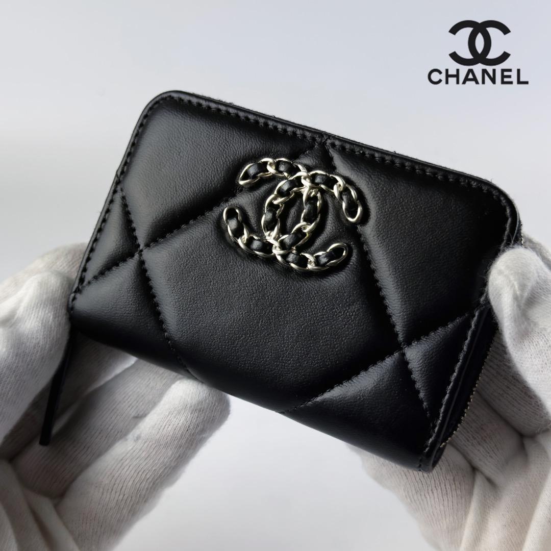 正規品　シャネル19 ディズヌフ　シルバー金具　ケース　小銭入れ　財布