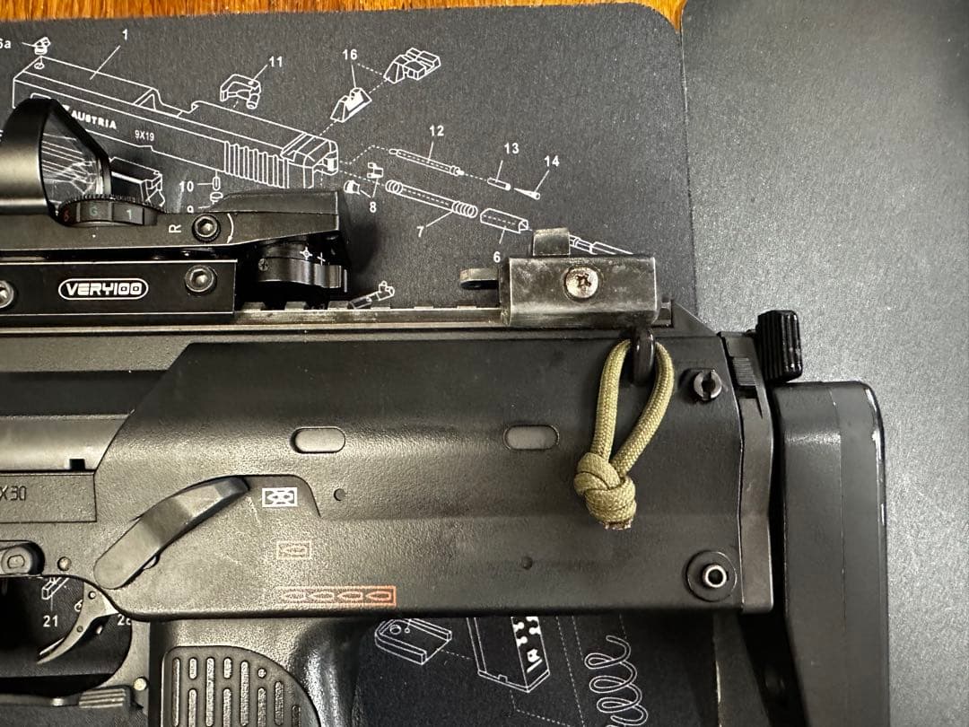 東京マルイ MP7A1 ガスブロ ドットサイト付き