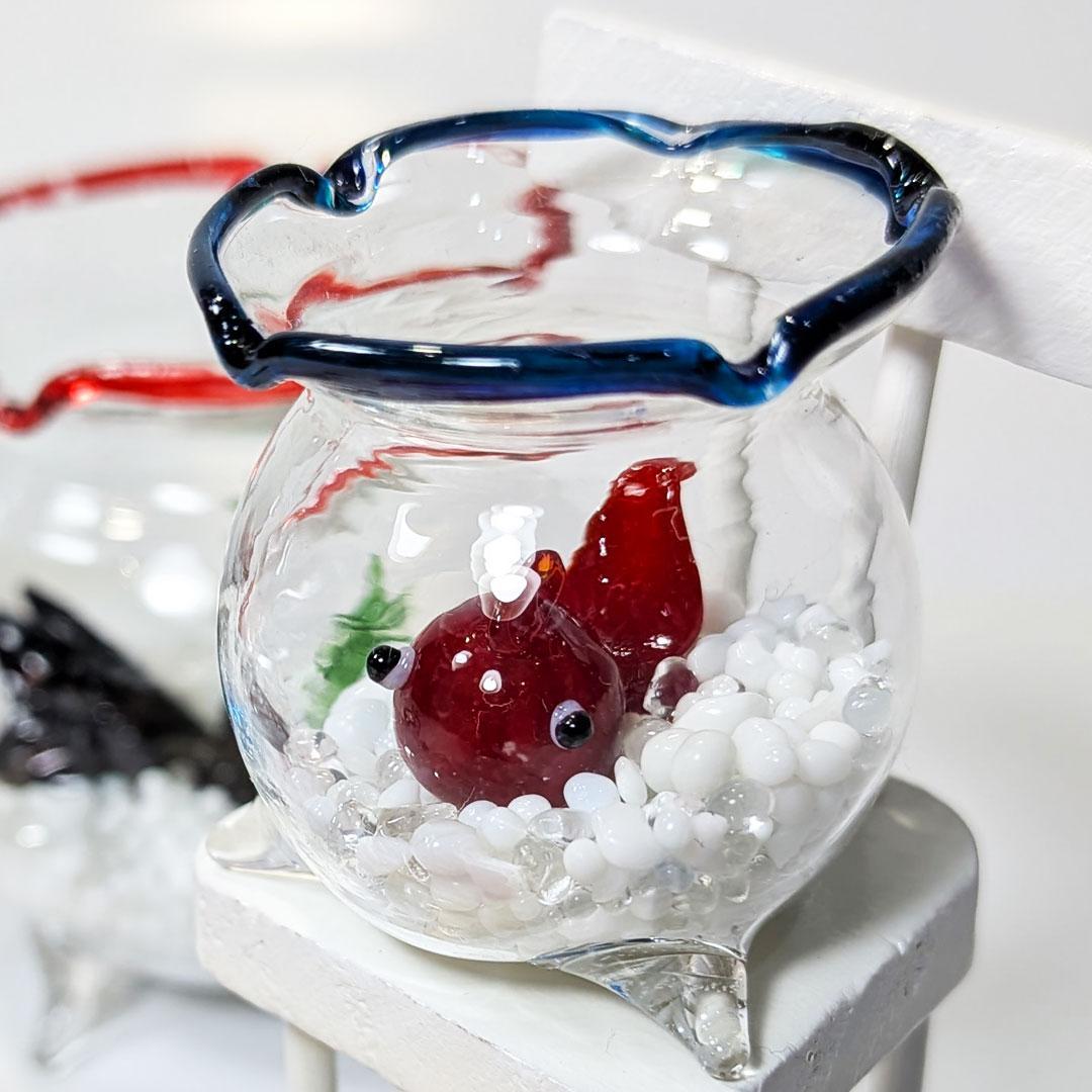 ガラス工芸☆泳ぐ金魚の置物 受注制作 硝子の金魚鉢で泳ぐ金魚