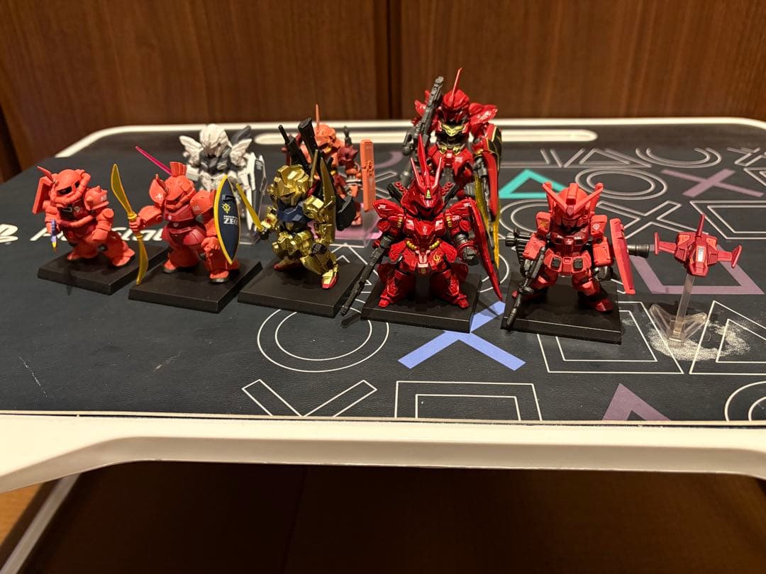 ガンダムコンバージ 赤い彗星セット