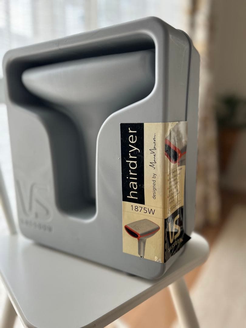 マークニューソン　ヘアドライヤー　 未使用箱入り品　＆　箱無し破損あり品の２点