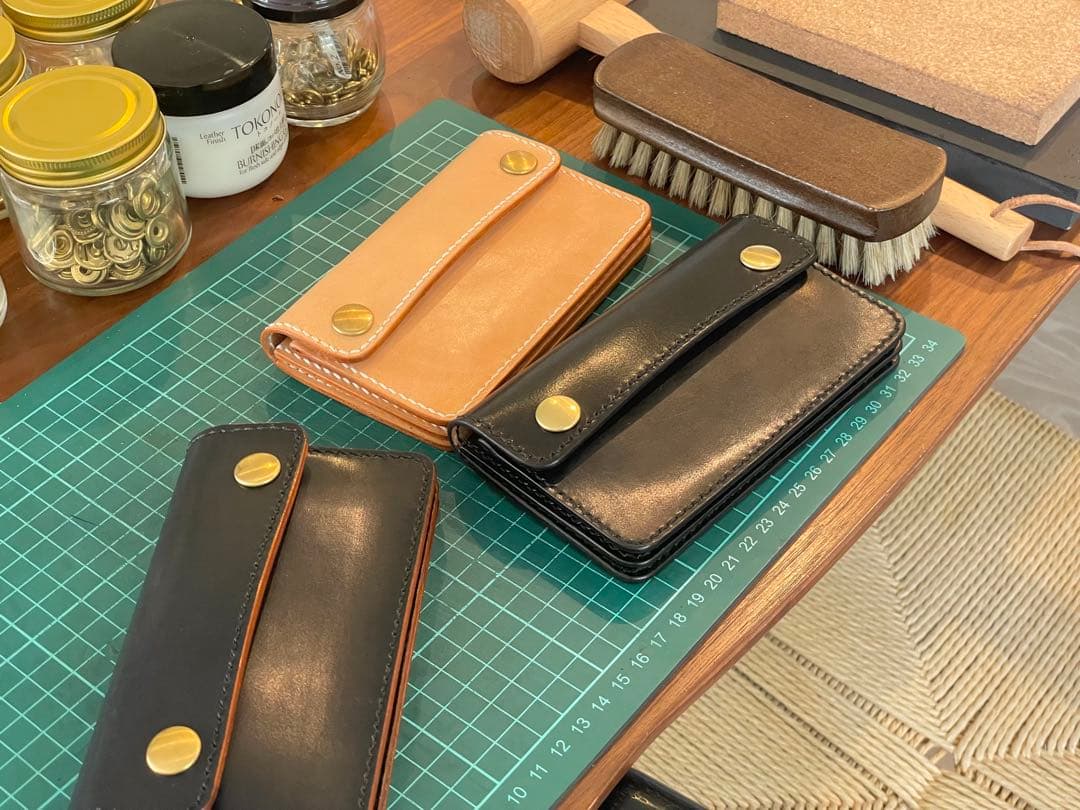 【制作入れ替えのため値下げ】ミドルトラッカーウォレット／　メンズ　レディース本革