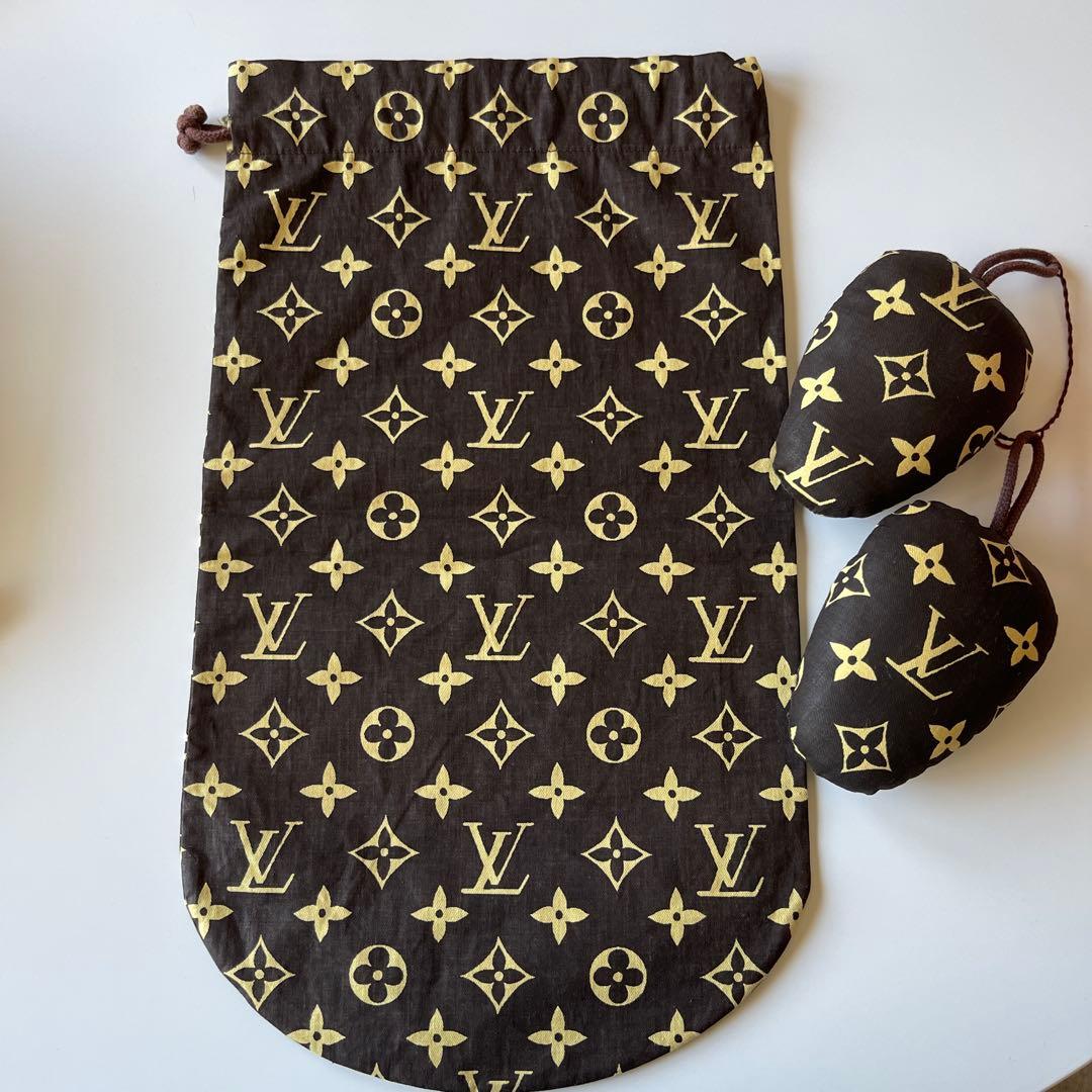 Louis Vuitton 旅行用布製靴収納袋　シューキーパー付き Louis Vuitton 旅行用布製靴収納袋 シューキーパー付き