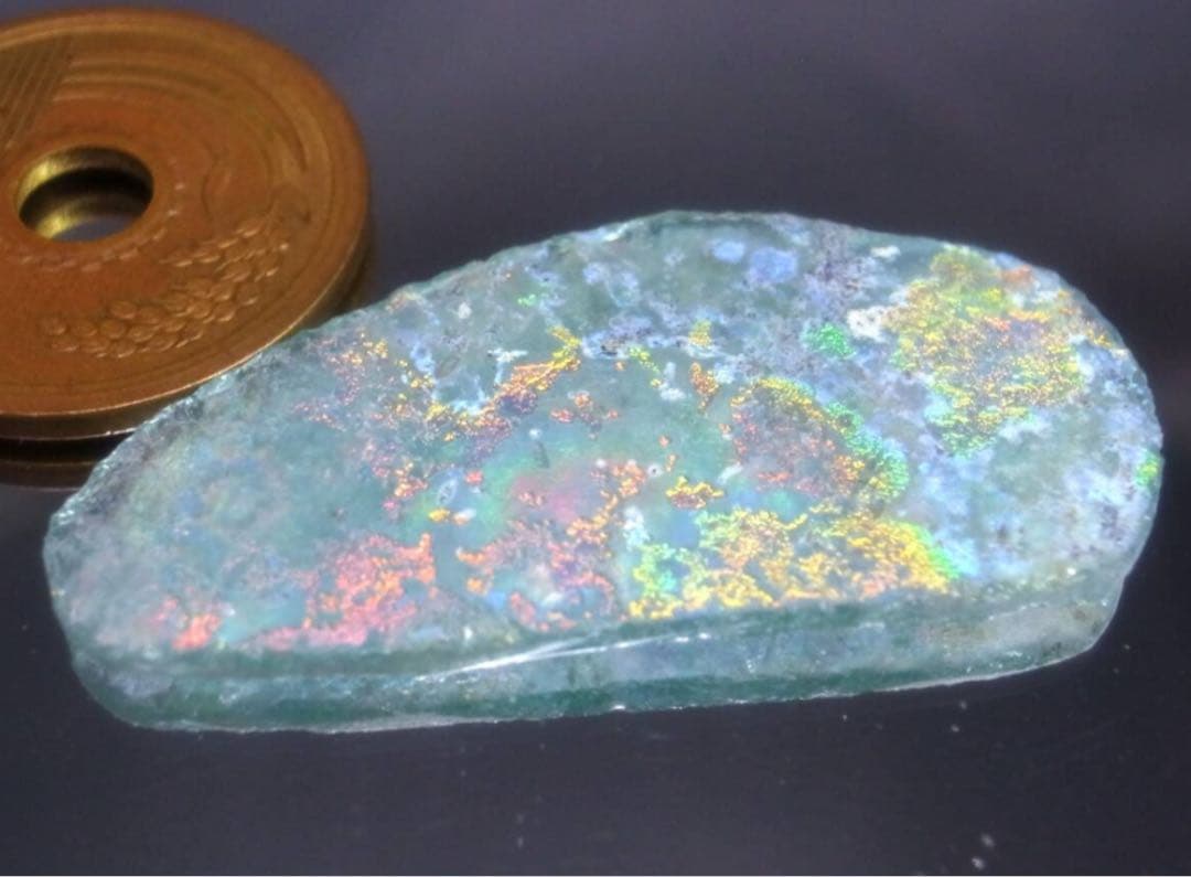 11.38ct 新品・2000年の時を超えた神秘・銀化が綺麗な天然ローマングラス