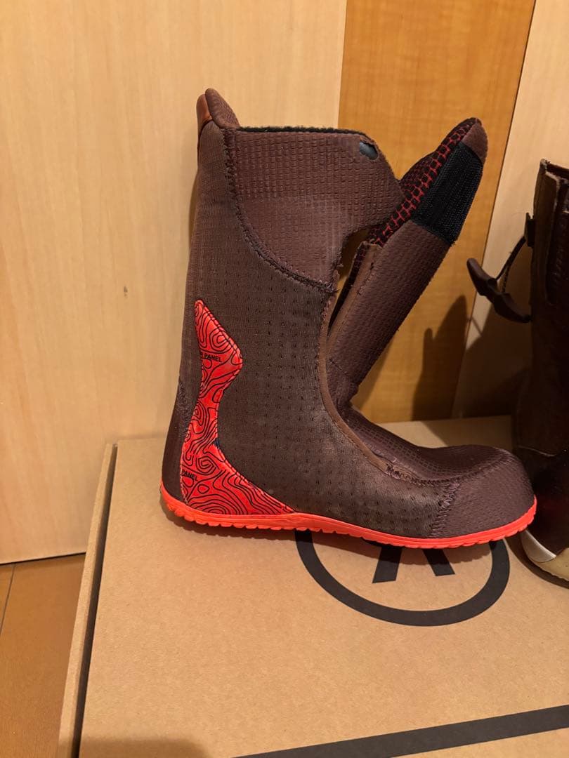 バートンアイオンレザー