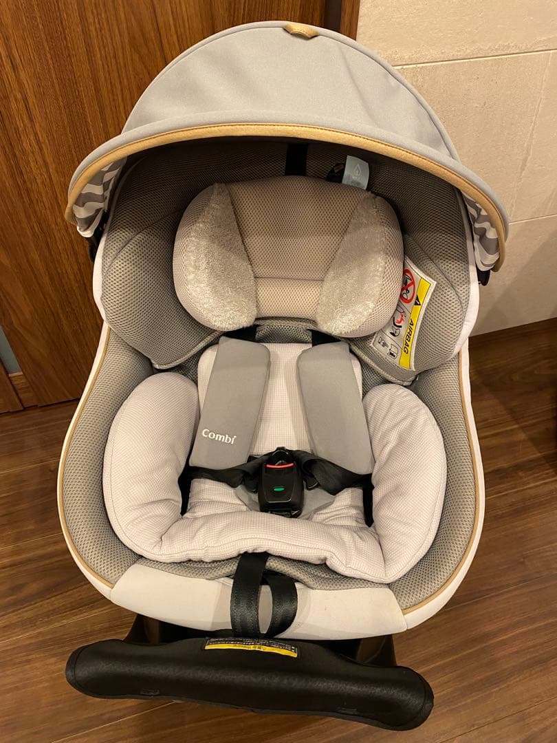 Combi クルムーヴ　スマート　ISOFIXシリーズ　チャイルドシート グレー