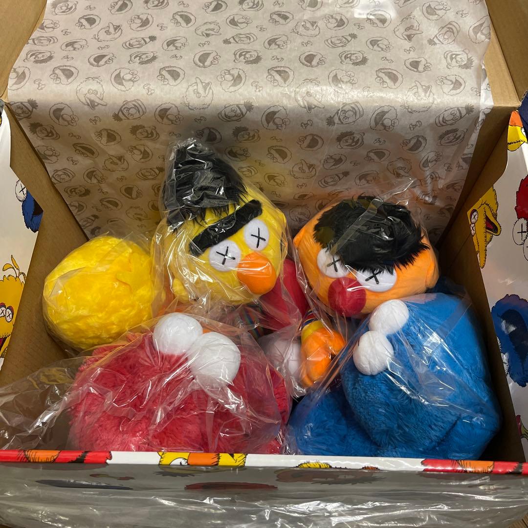 KAWS セサミストリート ぬいぐるみセット