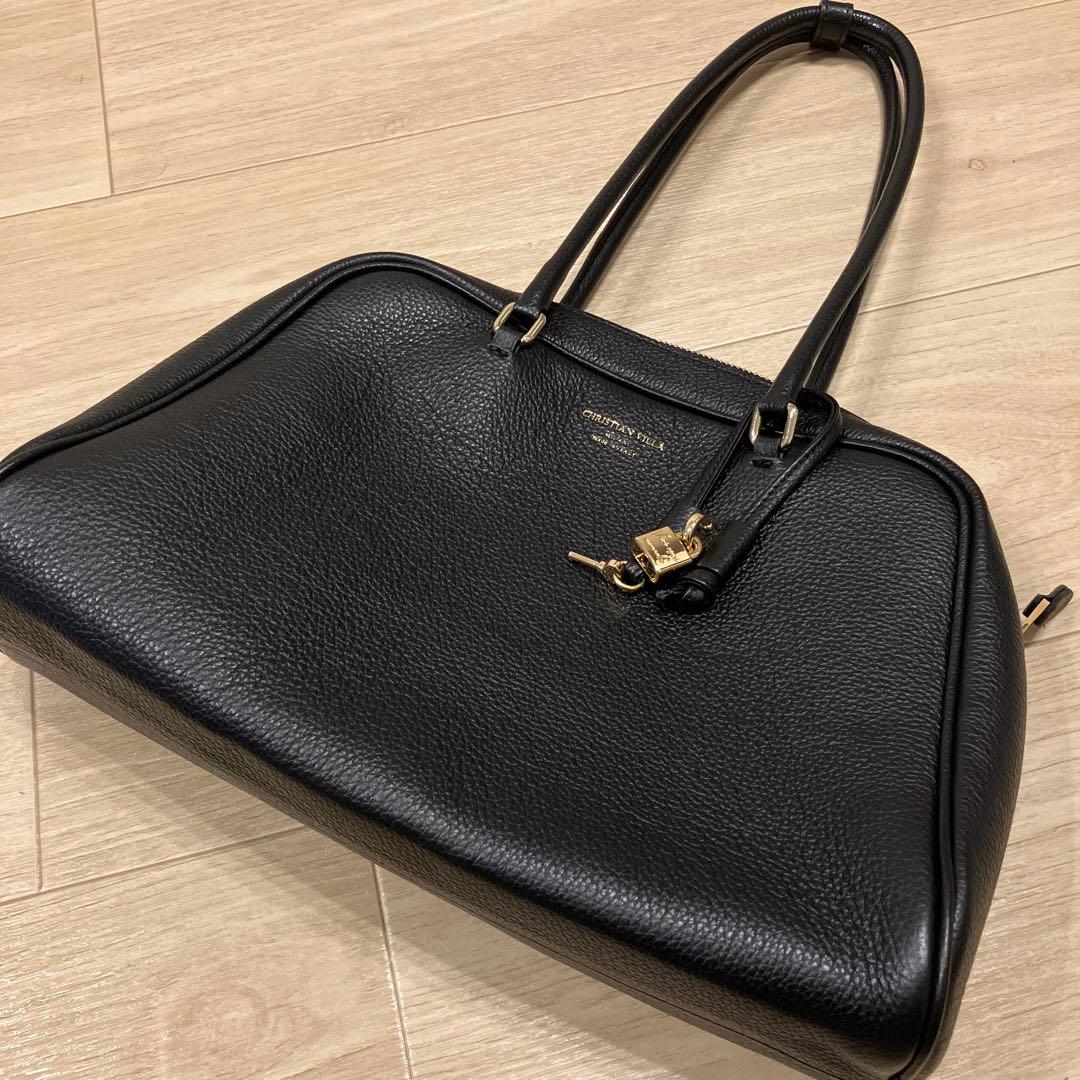 CHRISTIAN VILLA チャーム付きシュリンクレザーハンドバッグ