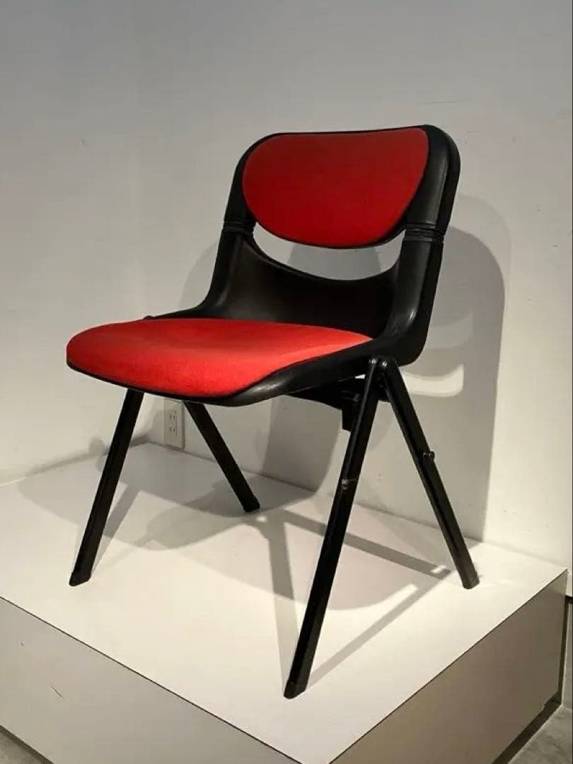 ホウトク、クッシュ、デザイナーズベンチ、カルテル、パントン