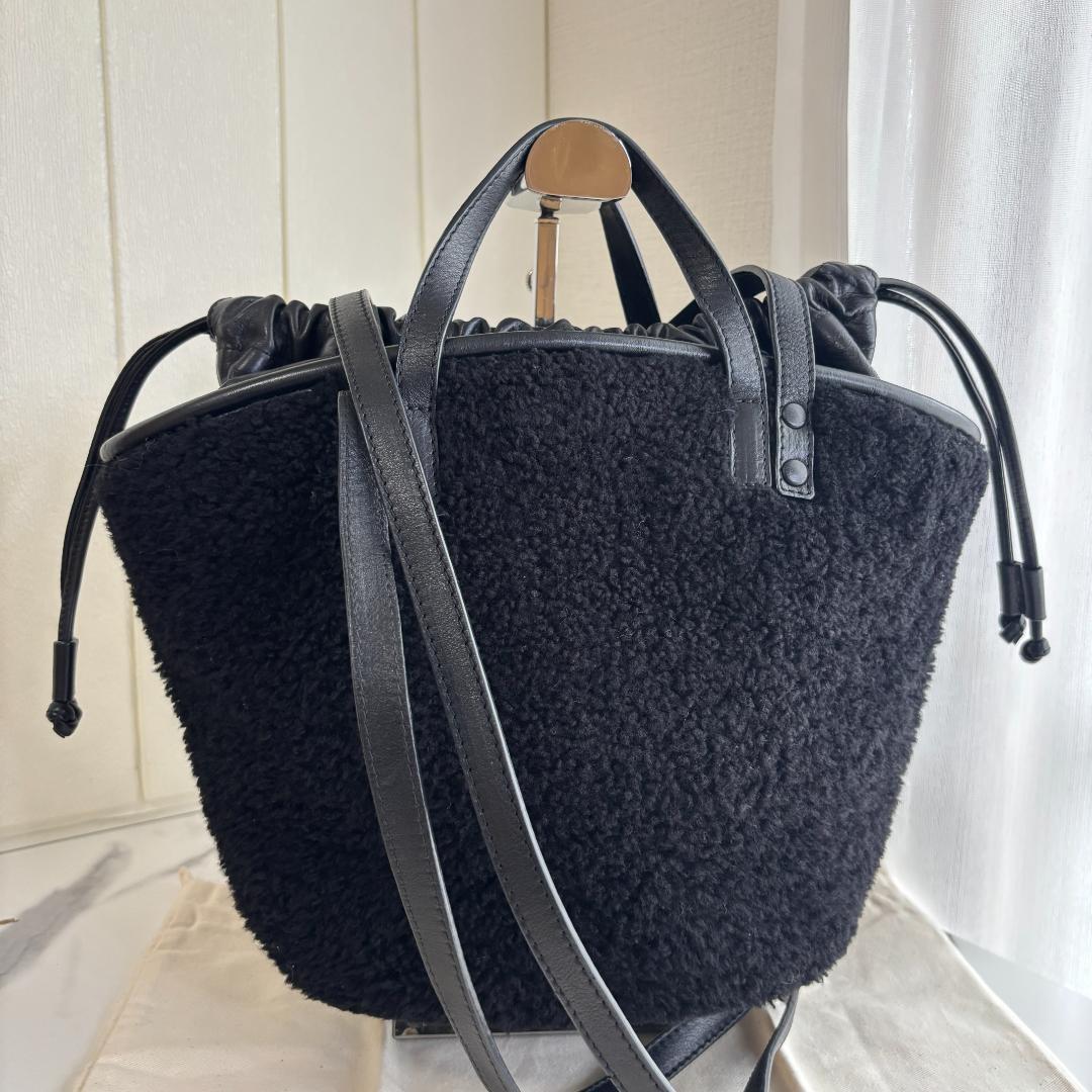 【美品】HEREU 2wayボアハンドバッグ　黒　ボア×本革　ヘリュー