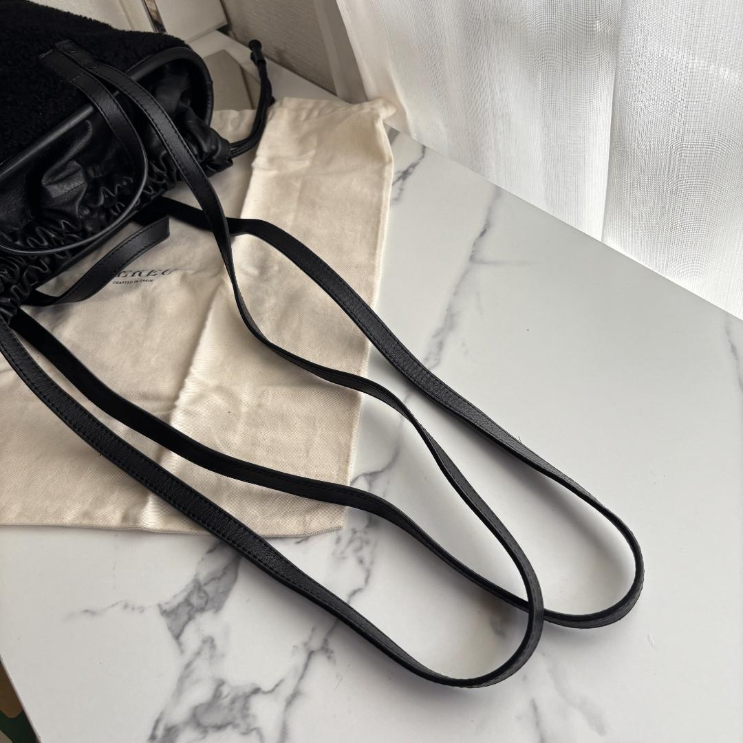 【美品】HEREU 2wayボアハンドバッグ　黒　ボア×本革　ヘリュー