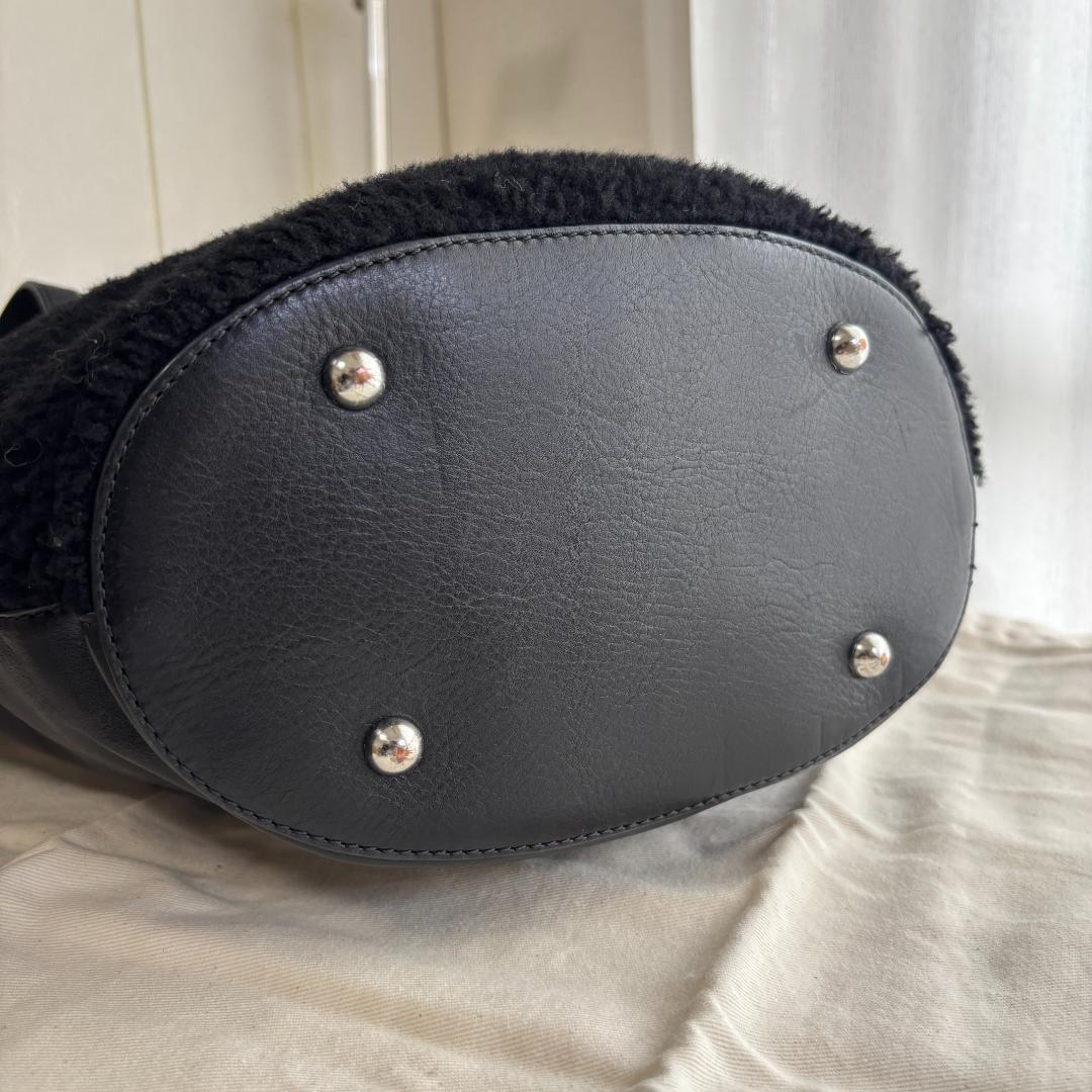 【美品】HEREU 2wayボアハンドバッグ　黒　ボア×本革　ヘリュー