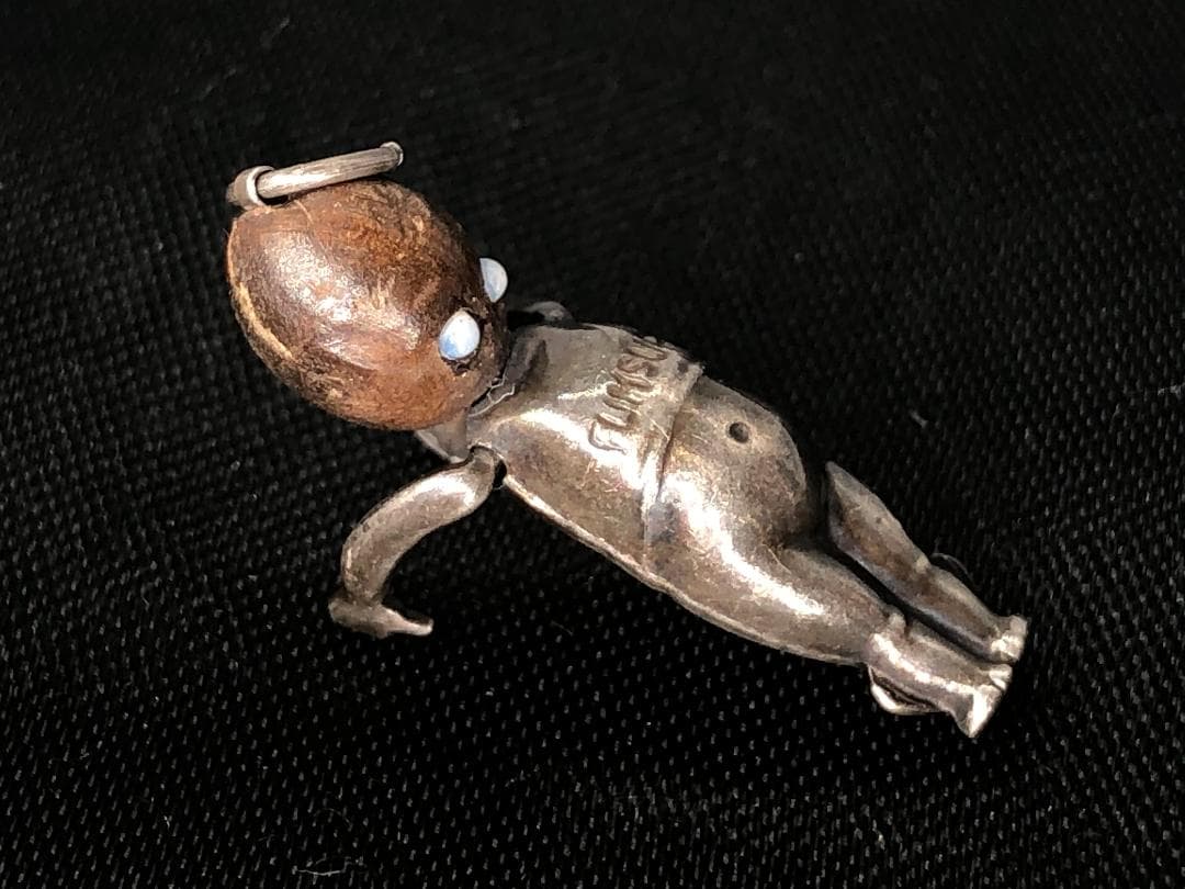 【 FUMSUP TOUCH WOOD チャーム 】 ビクトリア朝～第一次大戦中