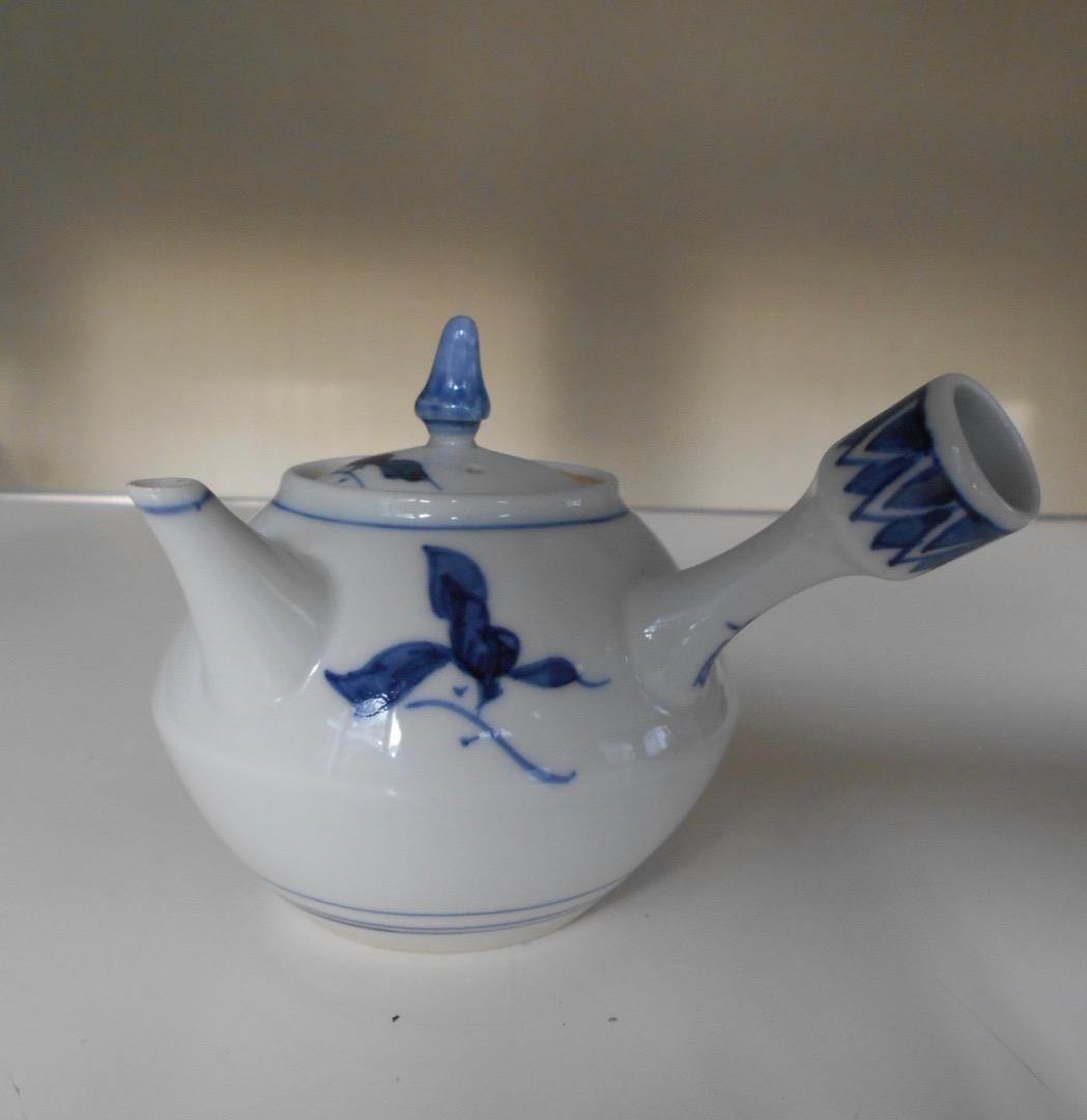 シャープな煎茶急須！長鳳作 白磁に染付 蘭紋 煎茶道 急須