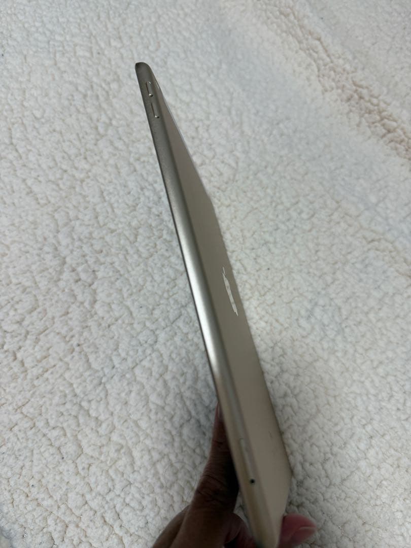 iPad Apple第5世代32G Wi-Fi+celular ソフトバンク