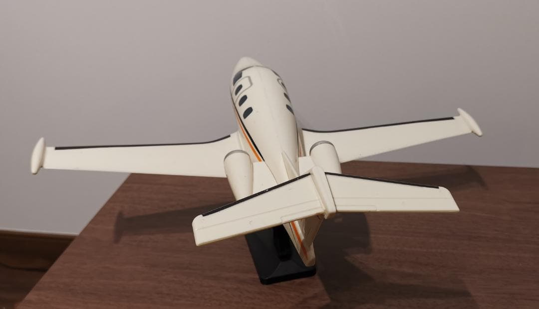 エクリプス500 (Elipse 500)VLJ 航空機模型 スケール 1/24