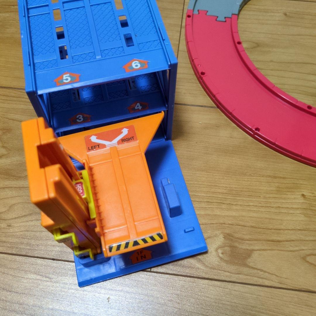 トミカシステム　山道ドライブ　立体駐車場　など