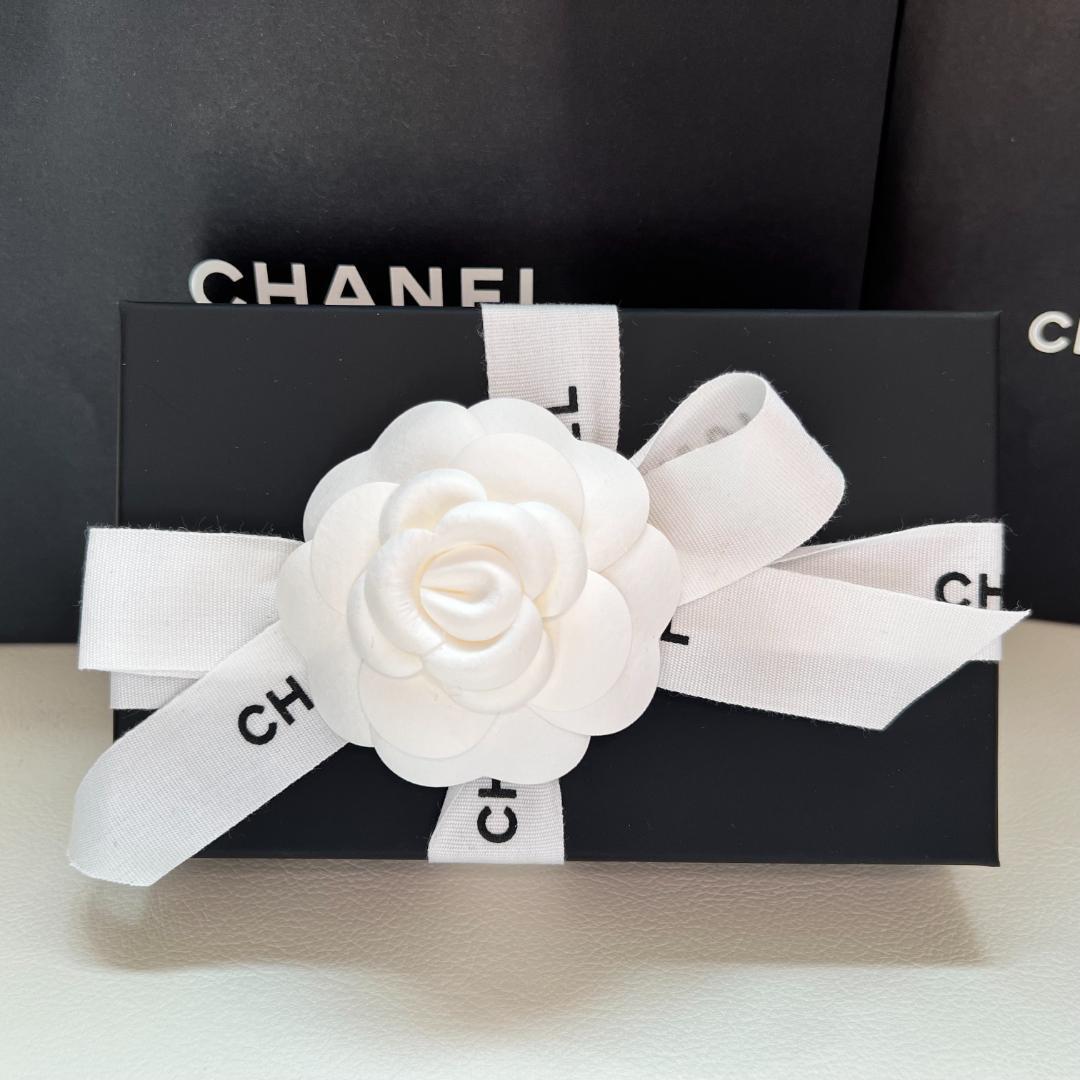 レアカラー・新品未使用★CHANEL マトラッセ ケース ライトグレー