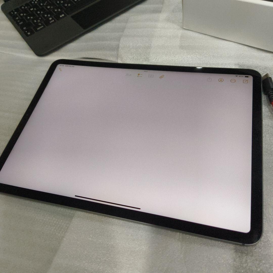 iPad Pro 11 第2世代 128GB +ペン +キーボード電池97%