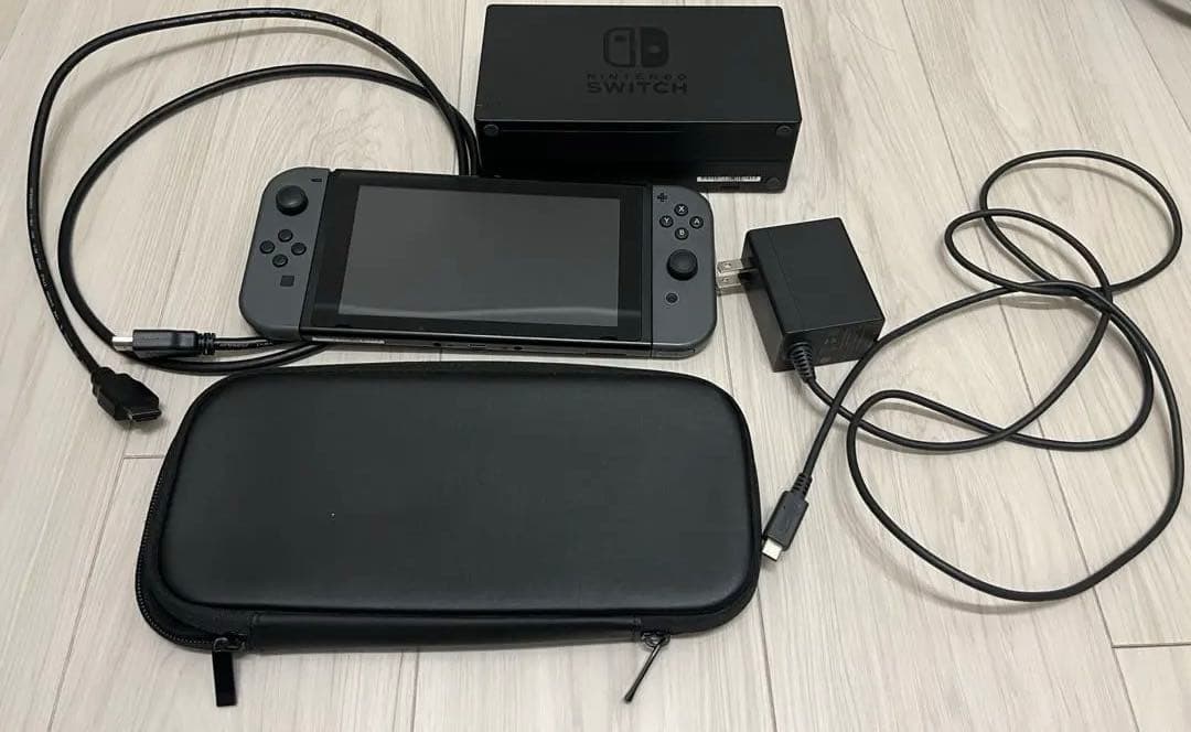 Switch本体　グレー　付属品抜けあり　ケース付き