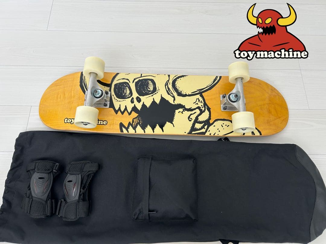 【値下げセール】トイマシーン スケボー8.0インチ&ケース・プロテクターセット