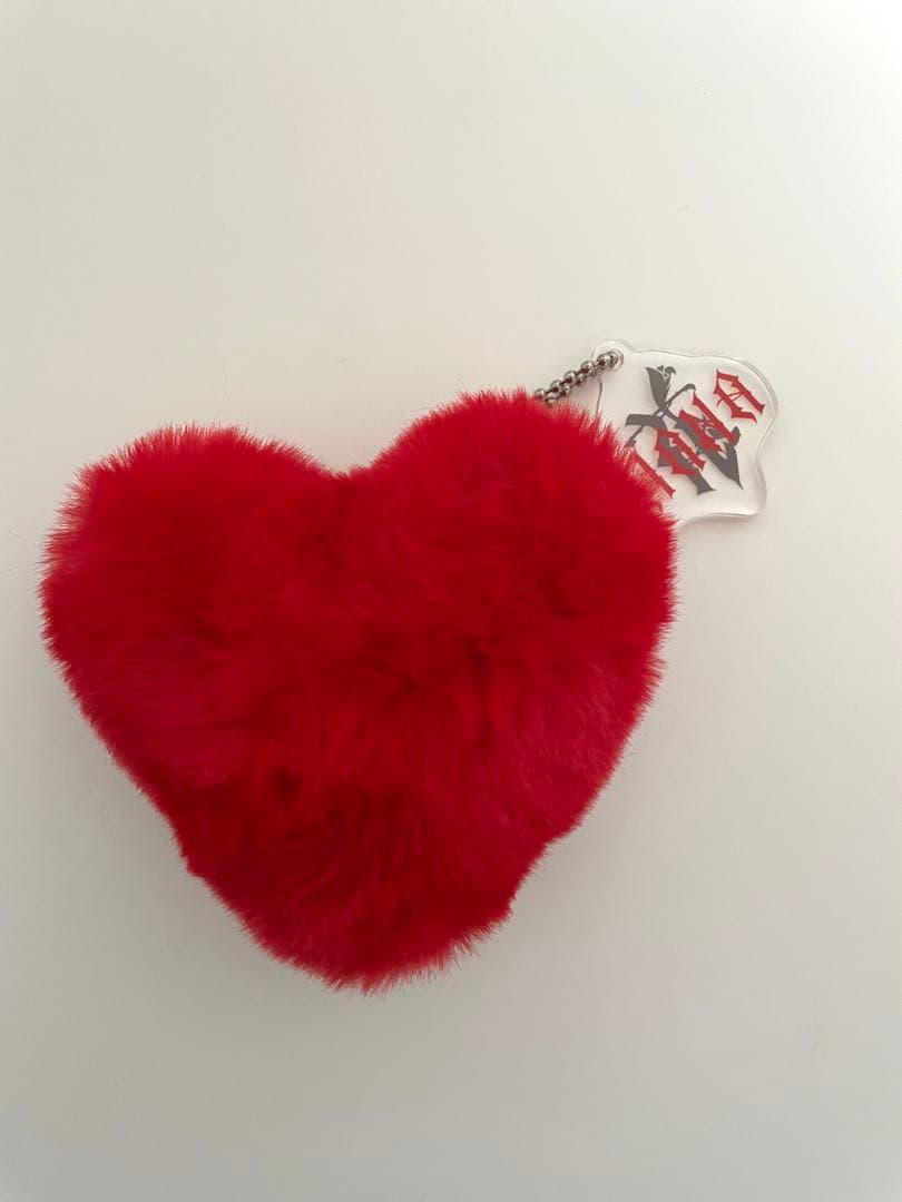 HANA デビュー直前イベント オリジナルハートファーキーホルダー