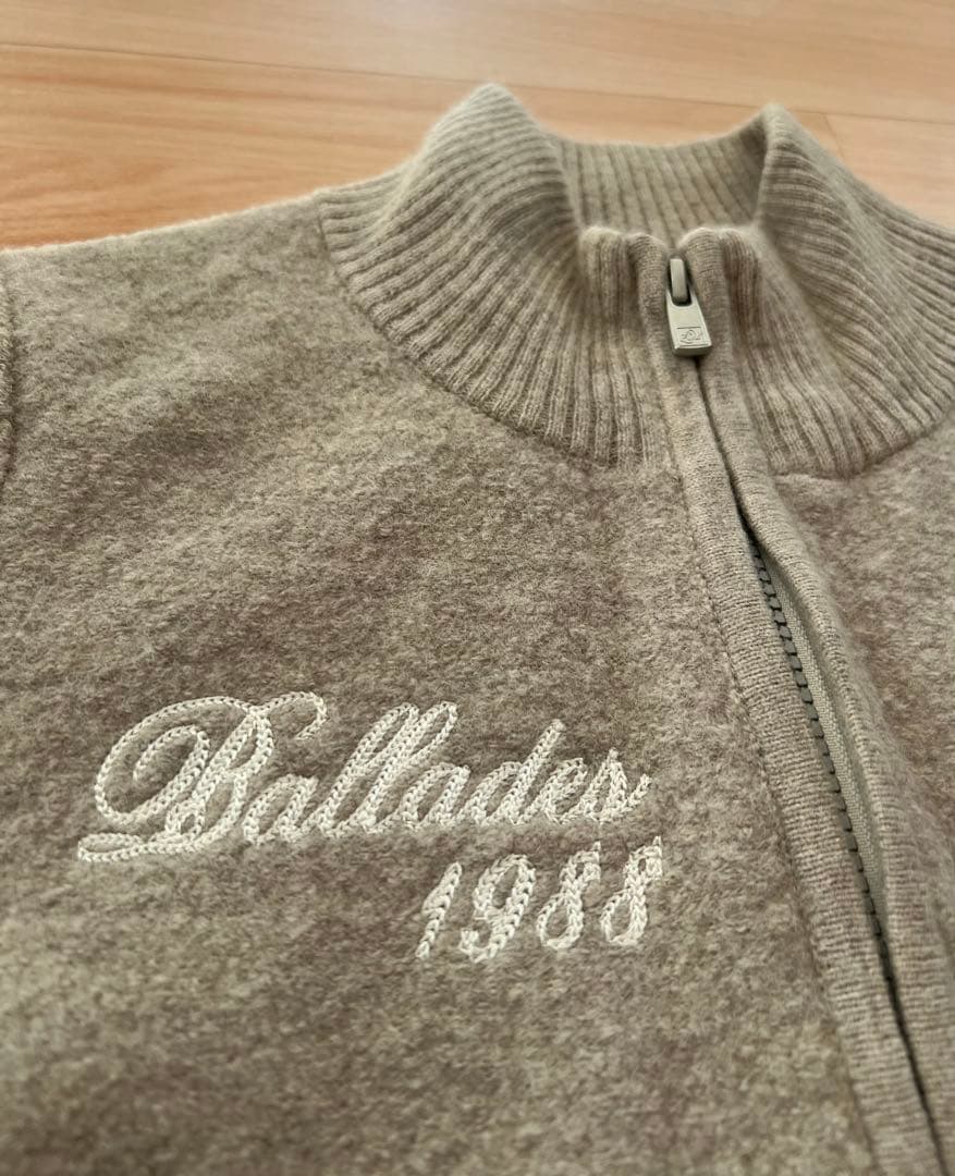 未使用品　ゴルフZOY ベージュ　圧縮ニット　ジップアップジャケット　M