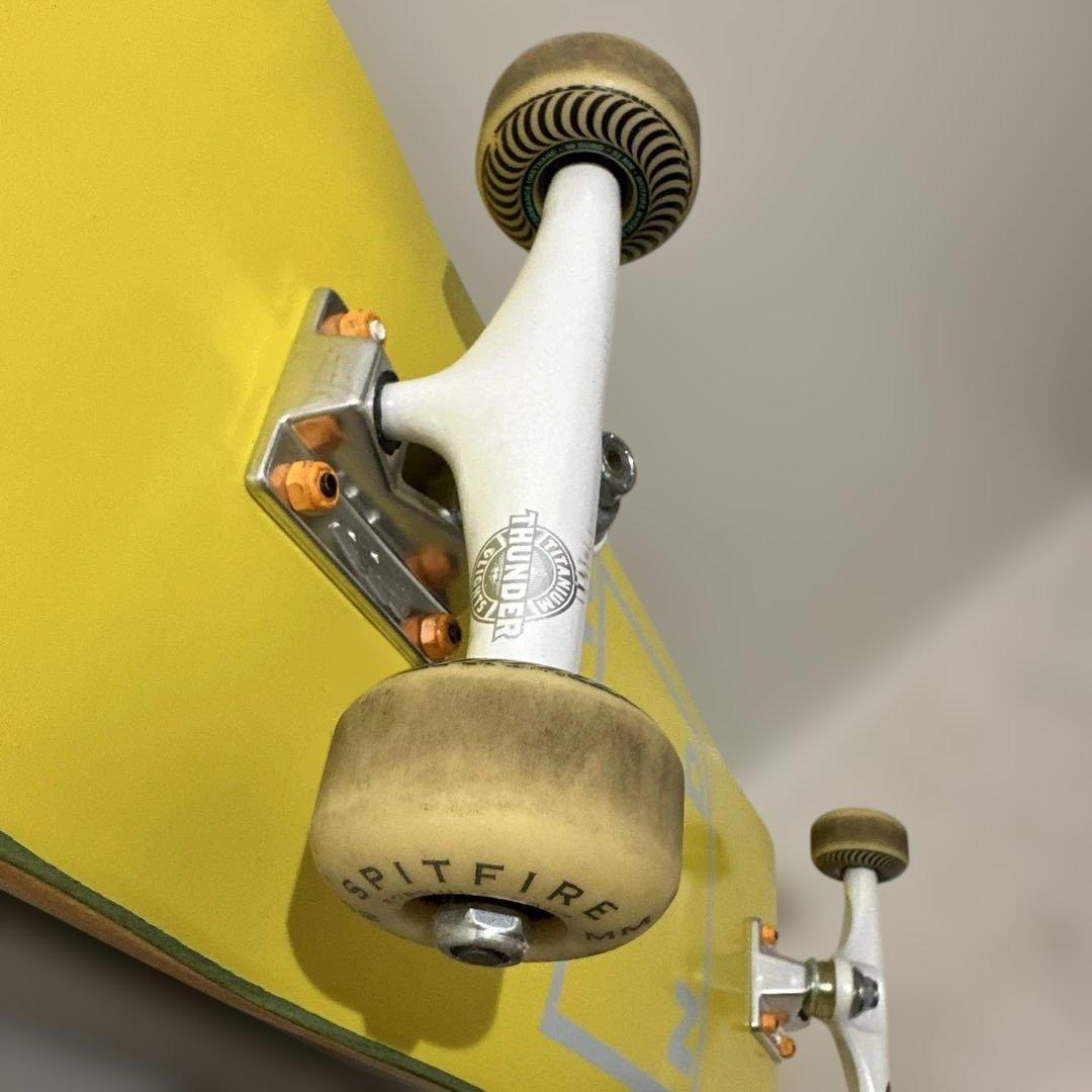 WKND イエロー スケートボード コンプリート デッキ