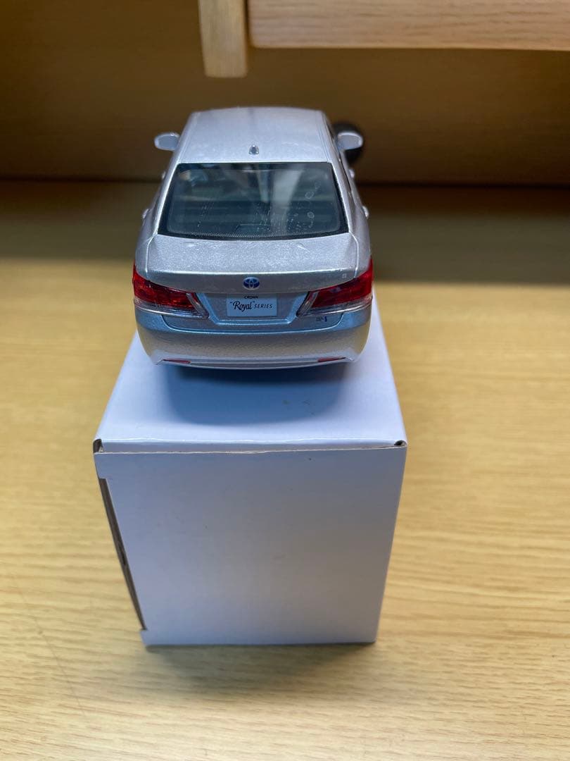 トヨタ クラウン 非売品ミニカー カラーサンプル
