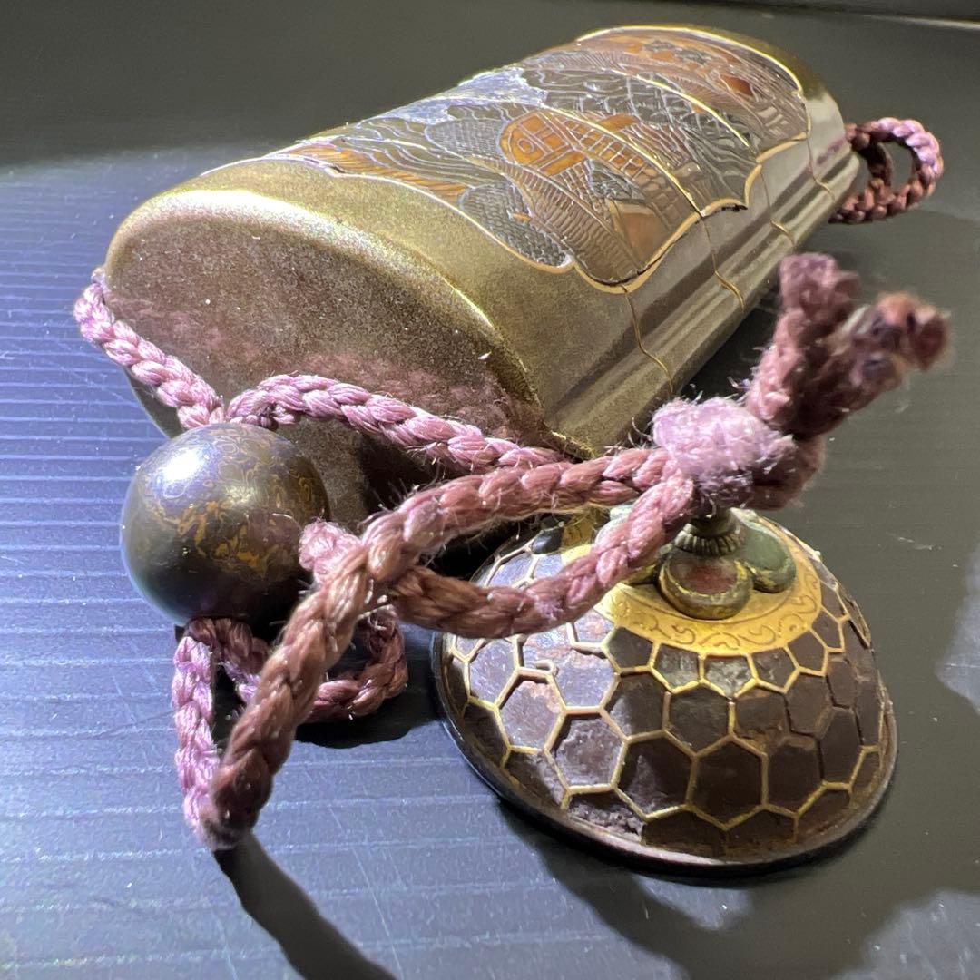 江戸時代　本鼈甲螺鈿象嵌五段印籠　61g 東Y7-1016☆2Fトルニ