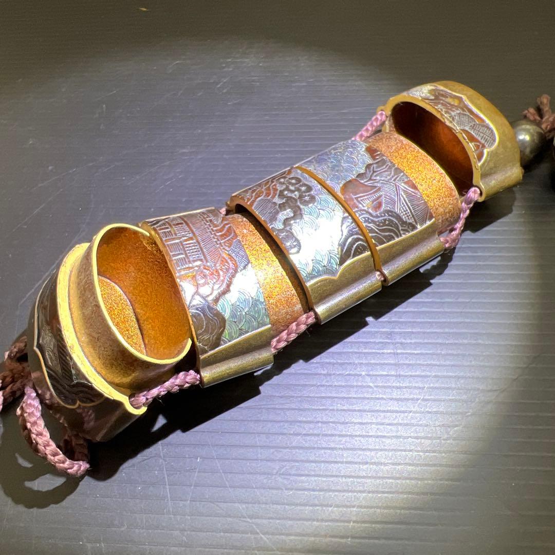江戸時代　本鼈甲螺鈿象嵌五段印籠　61g 東Y7-1016☆2Fトルニ