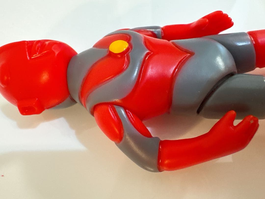 ウルトラマン❤︎ぶたのはな　赤成型/グレーライン　レアソフビ